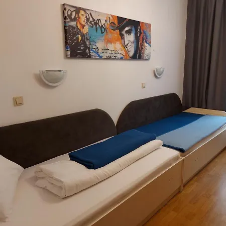 Andrea * Klosterneuburg